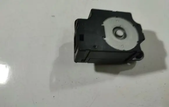 Peugeot 207 Air flap motor/actuator T1006419G