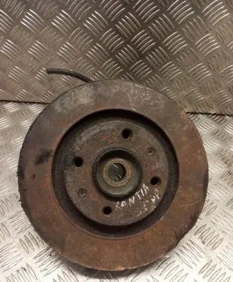 Citroen Xantia Front wheel hub 