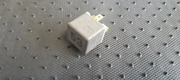 Volkswagen Transporter - Caravelle T4 Other relay 141951253B 4RA003510-29
