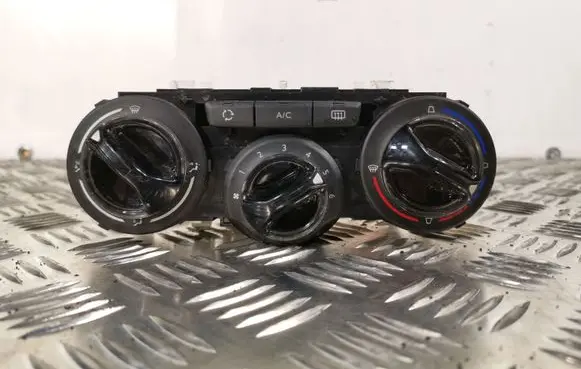 Peugeot 2008 I Climate control unit 96722483