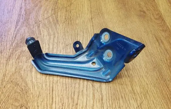 BMW X3 G01 Fender mounting bracket 7400219