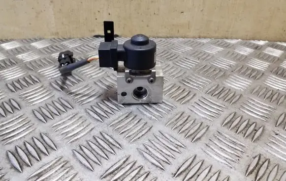 KIA Soul Air conditioning (A/C) expansion valve T146231210