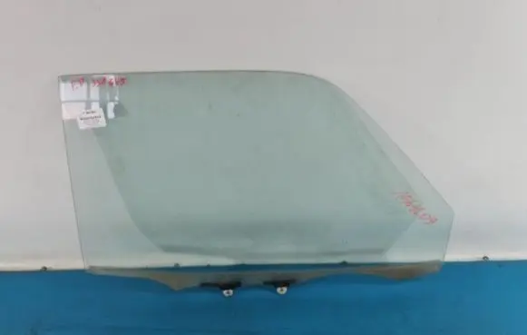 Toyota RAV 4 (XA10) Front door window glass four-door IMPRK1564209