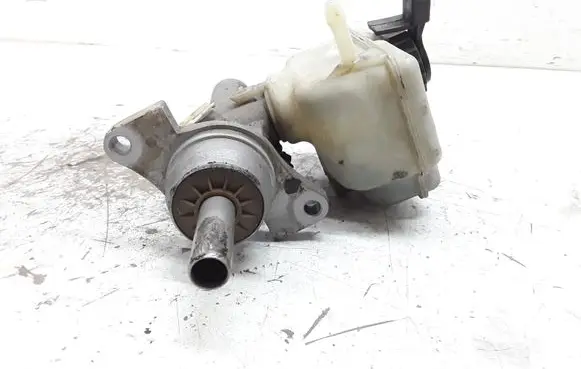 Volkswagen Jetta V Master brake cylinder 1K1611301D