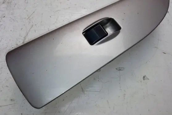 Mazda Premacy Quarter vent window switch 3582B28