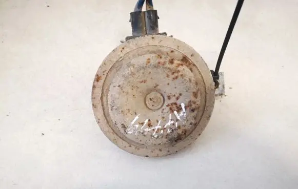 Volkswagen PASSAT B4 Horn signal