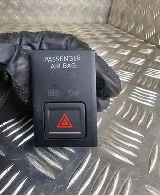 Volkswagen Golf VII Hazard light switch 5G1919225