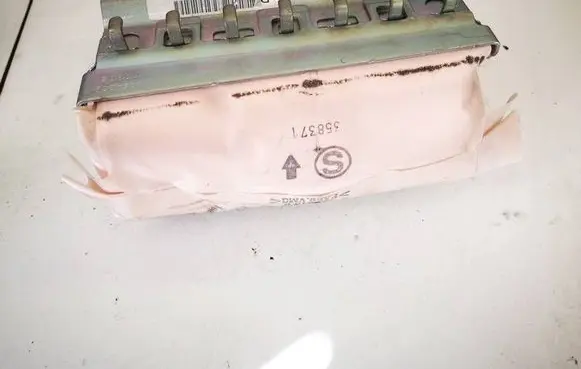 Subaru Impreza III Passenger airbag