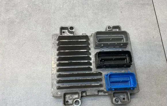 Opel Zafira C Engine control unit/module 12669136