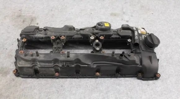 BMW 3 E92 E93 Rocker cam cover 7570292 11127570292