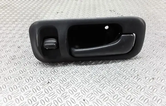 Honda CR-V Front door interior handle