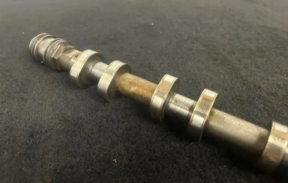 BMW 6 F12 F13 Camshaft 7629528