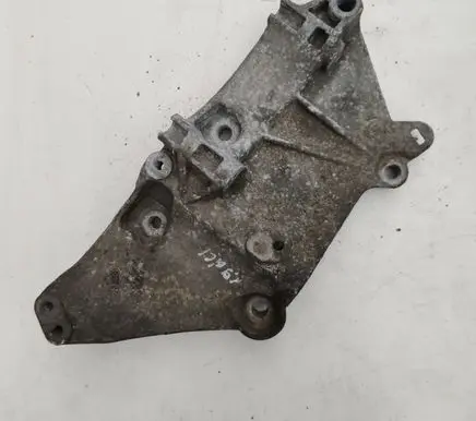Renault Scenic II - Grand scenic II Generator/alternator bracket 8200100148