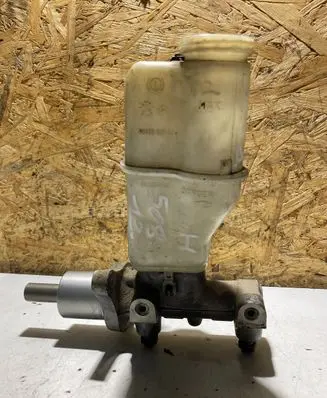 Brake fluid reservoir