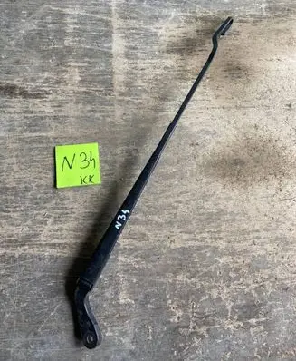 Chrysler Voyager Front wiper blade arm 23109769 4717364B