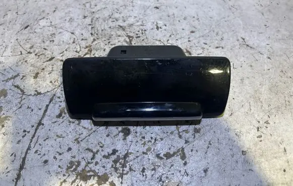 Volvo XC40 Car ashtray 32130798 T32369497 PM90392139B1ACK