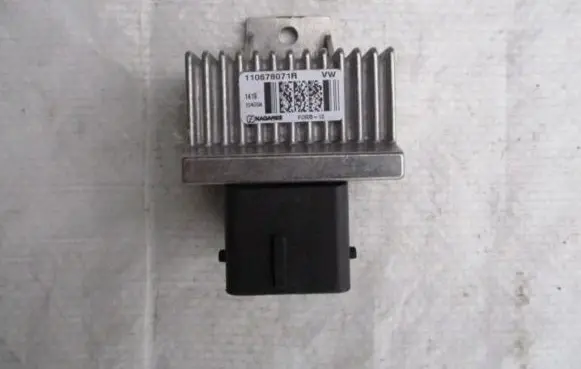 Renault Clio I Glow plug pre-heat relay 110678071R