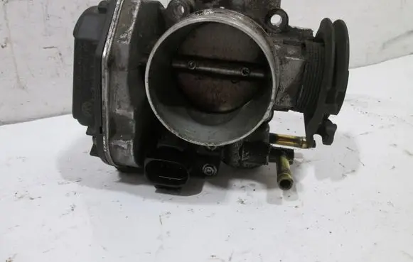 Skoda Octavia Mk1 (1U) Throttle valve 06A133064H