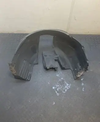 BMW 5 E60 E61 Front wheel arch liner splash guards