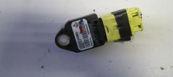 Mitsubishi Outlander Airbag deployment crash/impact sensor 8651A001