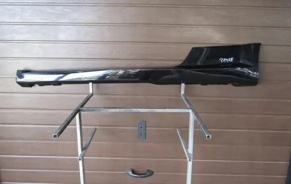 Front sill (body part)