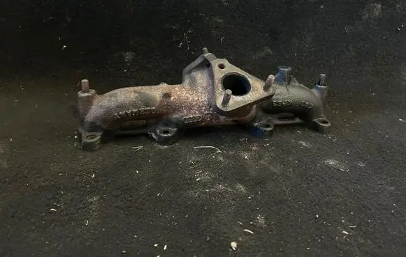 Volkswagen Golf V Intake manifold 253033