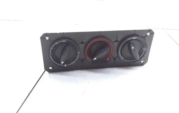 Audi A4 S4 B5 8D Climate control unit 8D1819075A