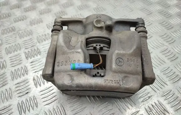 Mercedes-Benz A W176 Front brake caliper