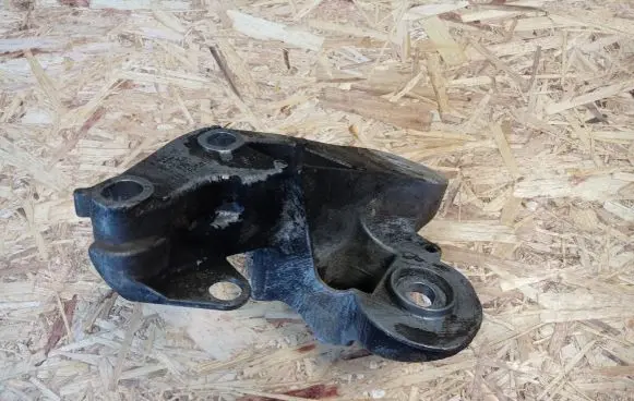 Audi A6 S6 C6 4F Engine mounting bracket 4f0199351h