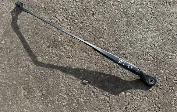 BMW 2 F45 Front wiper blade arm