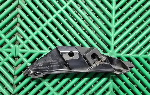 BMW 5 F10 F11 Tailgate/trunk/boot lid buffer 7207028