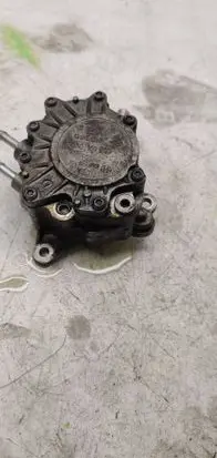 Audi A4 S4 B7 8E 8H Vacuum pump 03G145209