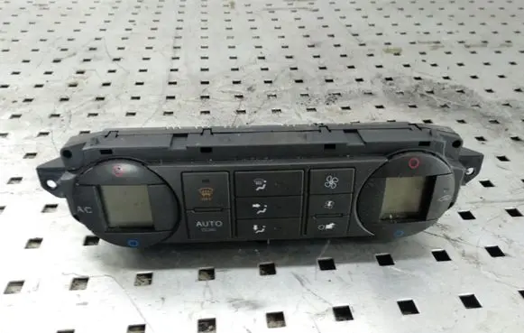 Ford Focus C-MAX Climate control unit 3M5T18C612AG