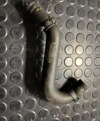 Porsche Cayenne (92A) Engine coolant pipe/hose 7P5815992