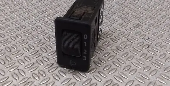 Nissan X-Trail T30 Headlight level height control switch