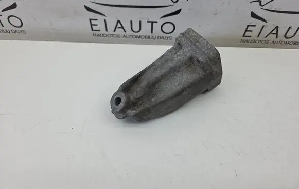 Mercedes-Benz S W221 Engine mounting bracket A6422230404