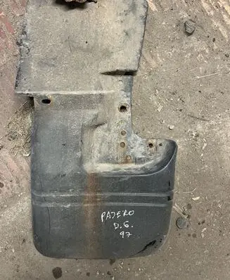 Mitsubishi Pajero Rear mudguard MB646938