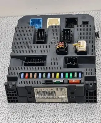 Peugeot 308 Comfort/convenience module 9663798180 2621468280108 0691468280108