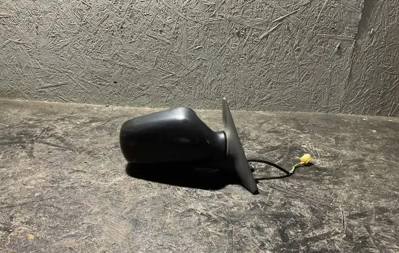 Subaru Forester SF Front door electric wing mirror