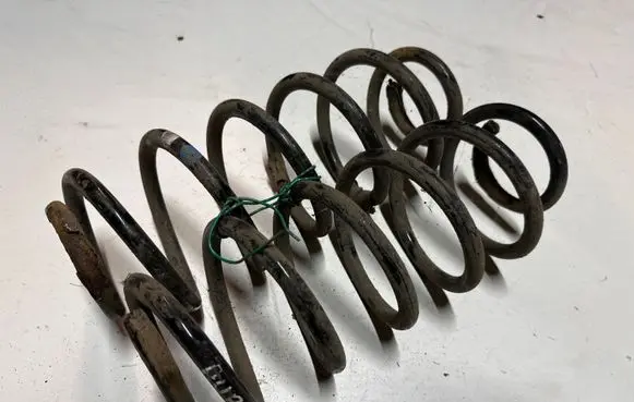 Toyota Auris 150 Rear coil spring
