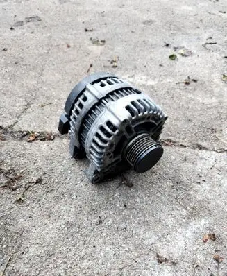 Ford Mondeo MK IV Generator/alternator 7G9N10300EA 887150 0121615028