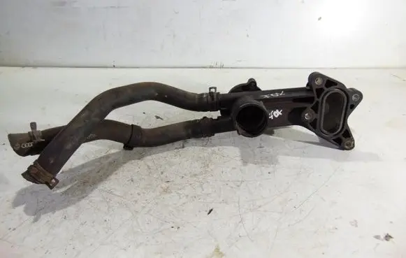 Volkswagen Polo IV 9N3 Thermostat housing 03C121111B
