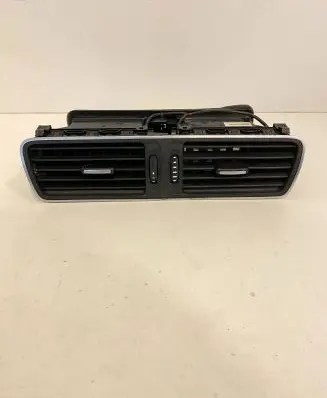 Volkswagen PASSAT B7 Dash center air vent grill 3AC819728A
