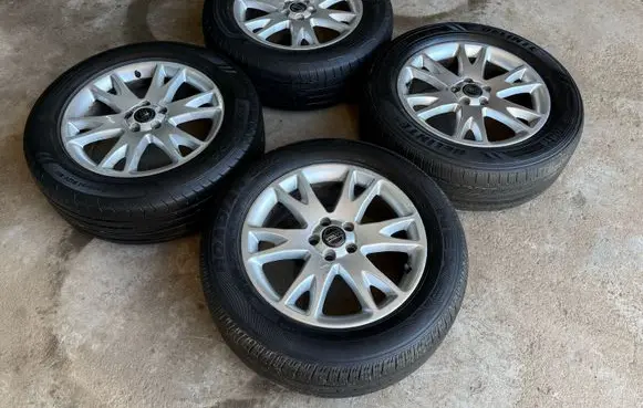 Volvo XC90 R18 alloy rim
