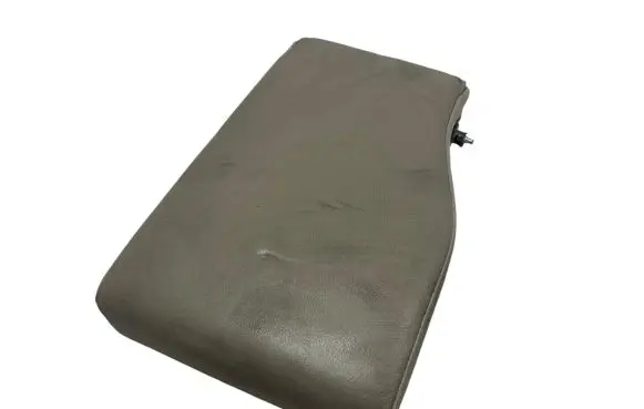 Volvo XC90 Rear seat armrest 