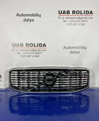Volvo XC60 Front bumper upper radiator grill