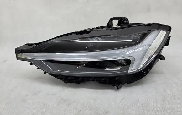 Volvo XC60 Headlight/headlamp 32404709