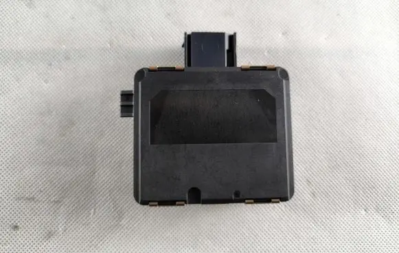 Audi A4 S4 B5 8D Distronic sensor radar 4M0907566E