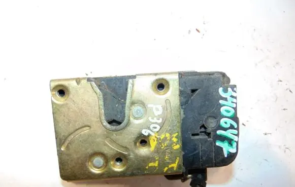 Peugeot 206 Front door lock 9136J1