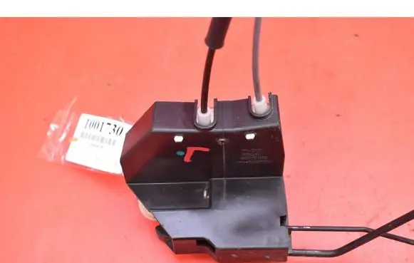 Hyundai i10 Front door lock